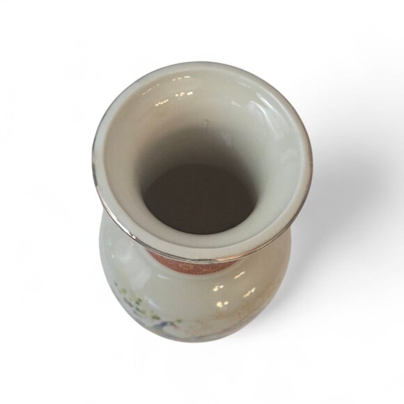 Vintage Japanese Satsuma Ware Vase - Hand-Painted Peacock & Florals w/ Gold Trim - Picture 4 of 6